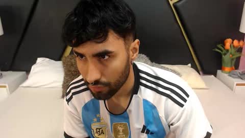 Snapshot of milanzaire chatting on 09-13-25, 06:51 milanzaire online show from 09-13-25, 06:51