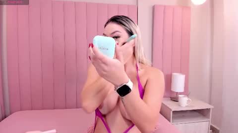 Snapshot of milaowens chatting on 06-29-26, 12:16 Sexy Mila online show from 06-29-26, 12:16
