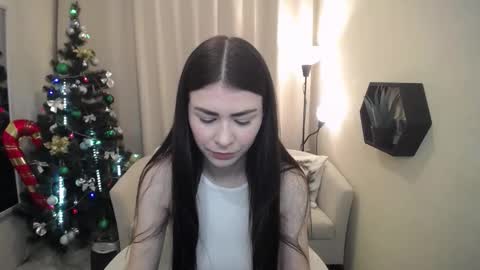 Snapshot of milasecretsss chatting on 12-17-25, 07:14 milasecretsss online show from 12-17-25, 07:14