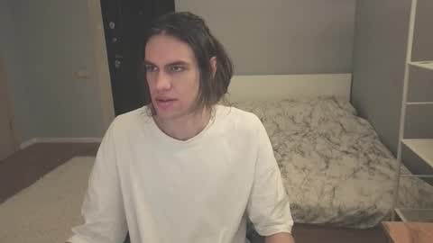 Mila online show from 02-12-26, 01:44