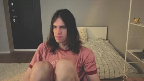 Snapshot of milaslovv chatting on 05-13-26, 11:40 Mila online show from 05-13-26, 11:40