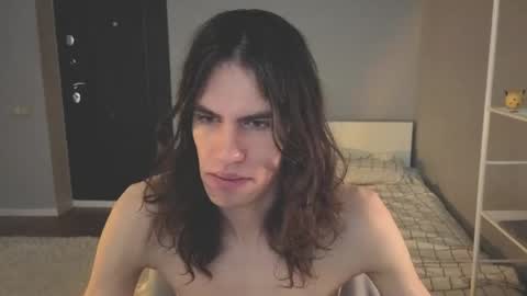 Snapshot of milaslovv chatting on 05-20-26, 08:20 Mila online show from 05-20-26, 08:20