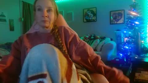 Snapshot of milastoned chatting on 12-02-25, 06:52 Mila online show from 12-02-25, 06:52