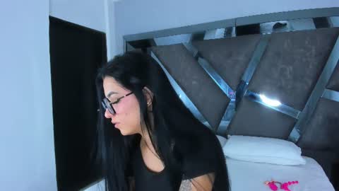 Milawink online show from 06-11-26, 07:34