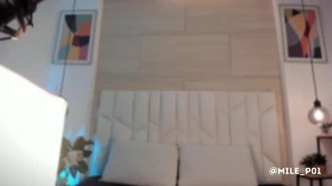 Snapshot of mile_perez chatting on 10-09-25, 12:03 M I L E online show from 10-09-25, 12:03