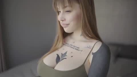 Snapshot of mileeena chatting on 01-19-25, 08:29 M Telegram mamagotachannel online show from 01-19-25, 08:29