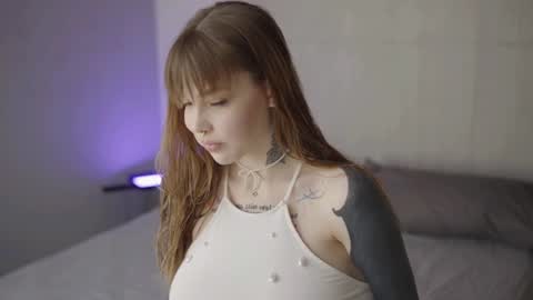 Snapshot of mileeena chatting on 01-23-25, 07:32 M Telegram mamagotachannel online show from 01-23-25, 07:32