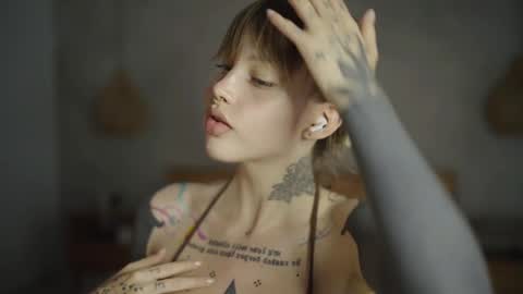 Snapshot of mileeena chatting on 01-30-25, 10:08 M Telegram mamagotachannel online show from 01-30-25, 10:08