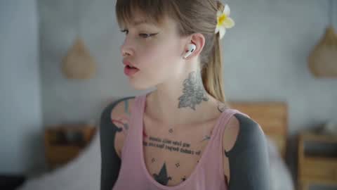 Snapshot of mileeena chatting on 02-05-25, 05:09 M Telegram mamagotachannel online show from 02-05-25, 05:09