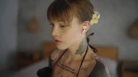 Snapshot of mileeena chatting on 02-09-25, 08:22 M Telegram mamagotachannel online show from 02-09-25, 08:22