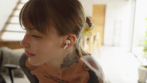 Snapshot of mileeena chatting on 02-14-25, 06:23 M Telegram mamagotachannel online show from 02-14-25, 06:23