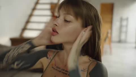 Snapshot of mileeena chatting on 02-17-25, 09:35 M Telegram mamagotachannel online show from 02-17-25, 09:35