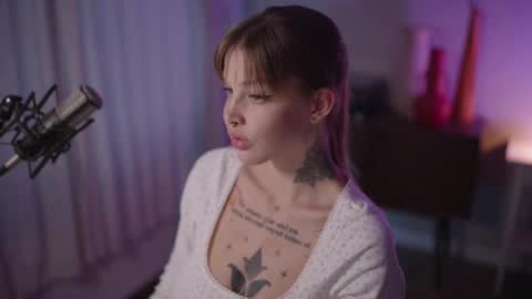 Snapshot of mileeena chatting on 03-05-25, 03:29 M Telegram mamagotachannel online show from 03-05-25, 03:29