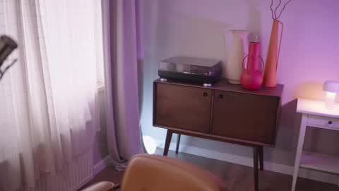 Snapshot of mileeena chatting on 03-08-25, 12:20 M Telegram mamagotachannel online show from 03-08-25, 12:20