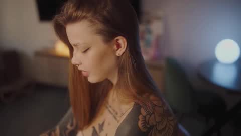 Snapshot of mileeena chatting on 09-19-25, 03:13 M Telegram mamagotachannel online show from 09-19-25, 03:13