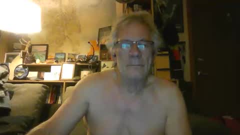 Snapshot of milehi1958 chatting on 04-26-26, 10:13 Milehi1958 online show from 04-26-26, 10:13