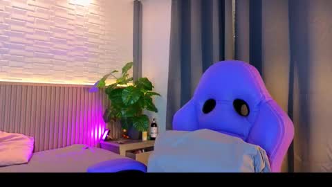 Snapshot of milena_lawson chatting on 10-27-25, 11:36 milena_lawson online show from 10-27-25, 11:36