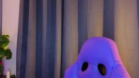 Snapshot of milena_lawson chatting on 11-26-25, 10:38 milena_lawson online show from 11-26-25, 10:38