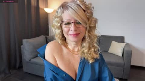 Snapshot of milena_whity chatting on 02-17-26, 05:48 Milena online show from 02-17-26, 05:48