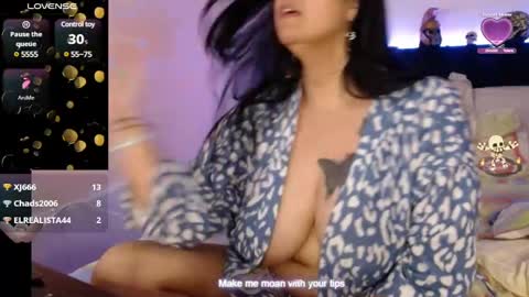 Snapshot of milenacams chatting on 12-16-24, 05:17 milena online show from 12-16-24, 05:17