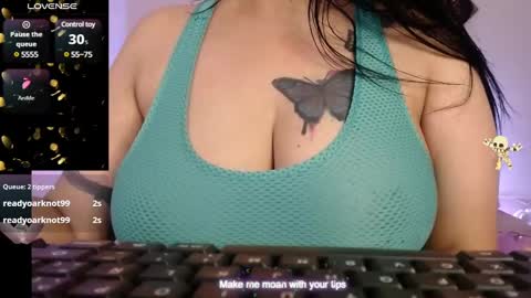 Snapshot of milenacams chatting on 12-19-24, 06:01 milena online show from 12-19-24, 06:01