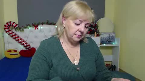 Snapshot of milenawedxy chatting on 12-16-25, 06:07 Milena online show from 12-16-25, 06:07