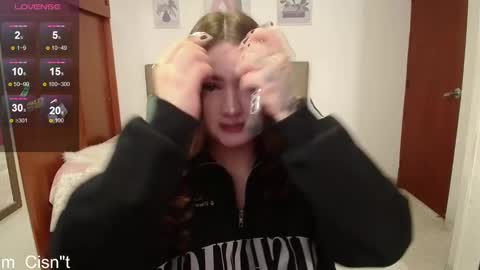 Snapshot of miley_baker chatting on 01-10-25, 01:31 Miley online show from 01-10-25, 01:31