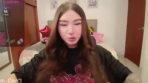 Snapshot of miley_baker chatting on 01-21-25, 01:43 Miley online show from 01-21-25, 01:43