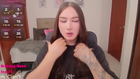 Snapshot of miley_baker chatting on 09-24-25, 01:58 Miley online show from 09-24-25, 01:58