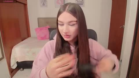 Snapshot of miley_baker chatting on 10-27-25, 04:22 Miley online show from 10-27-25, 04:22