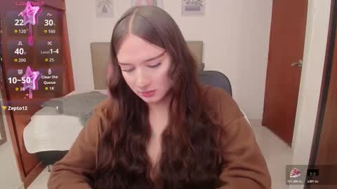 Snapshot of miley_baker chatting on 11-08-25, 02:17 Miley online show from 11-08-25, 02:17