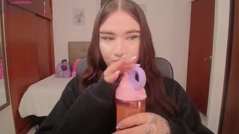 Miley online show from 02-06-26, 02:20