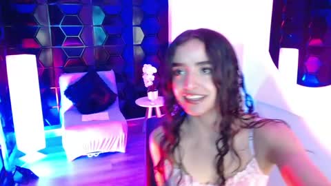 Snapshot of miley_ruby chatting on 06-06-26, 09:30 miley online show from 06-06-26, 09:30