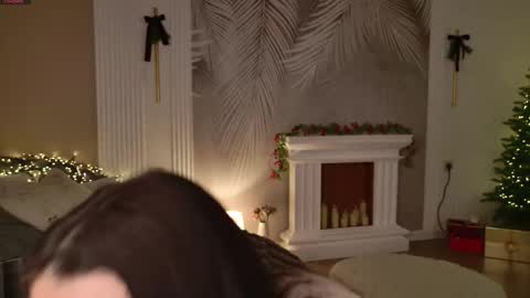 Miley online show from 12-16-25, 08:19