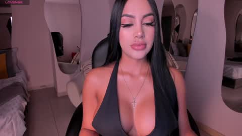 Snapshot of mileycruz_ chatting on 01-23-25, 03:05 Miley Cruz IG miley model23 online show from 01-23-25, 03:05