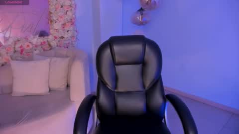 Snapshot of mileycruz_ chatting on 03-08-25, 02:01 Miley Cruz IG miley model23 online show from 03-08-25, 02:01