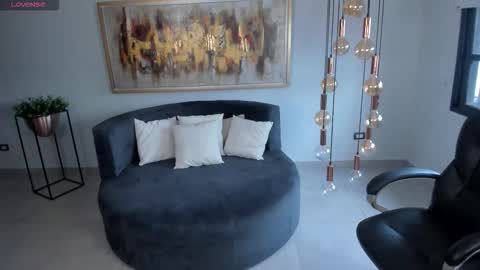 Snapshot of mileycruz_ chatting on 12-13-25, 08:14 Miley Cruz IG miley model23 online show from 12-13-25, 08:14