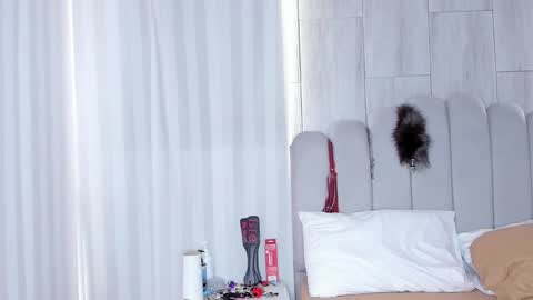 MILEY  online show from 09-29-25, 12:54