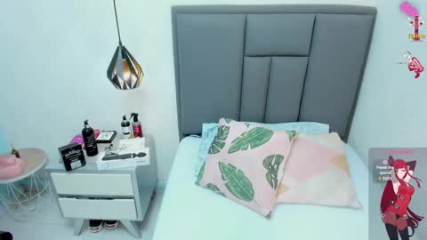 MILEY online show from 02-25-25, 07:36