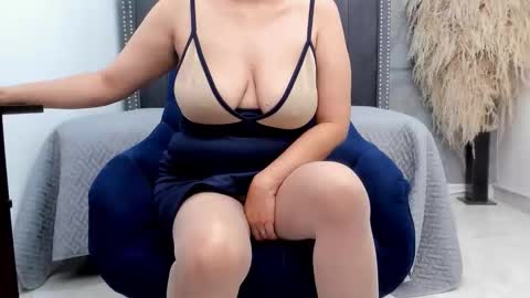 Milf Loven online show from 02-25-26, 07:56