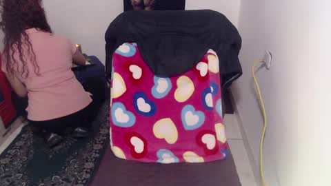 Snapshot of milf_valeria chatting on 09-15-25, 03:01 Valeria online show from 09-15-25, 03:01