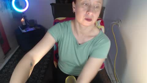 Snapshot of milf_valeria chatting on 09-26-25, 03:05 Valeria online show from 09-26-25, 03:05