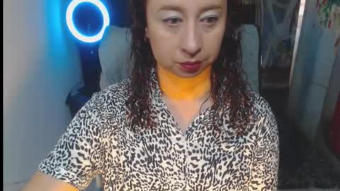 Snapshot of milf_valeria chatting on 11-20-25, 02:39 Valeria online show from 11-20-25, 02:39