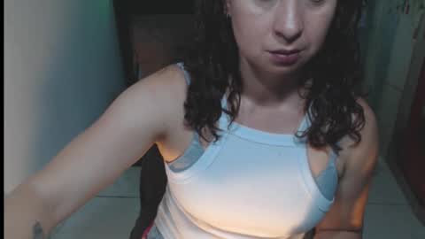 Snapshot of milf_valeria chatting on 12-01-25, 05:29 Valeria online show from 12-01-25, 05:29