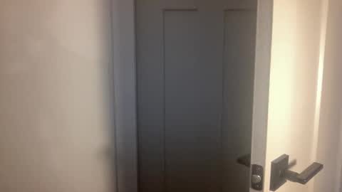 HungCollege online show from 03-08-25, 08:35