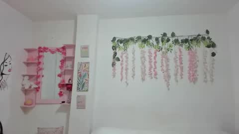 Snapshot of mili_fit11 chatting on 09-22-25, 02:52 mili_fit11 online show from 09-22-25, 02:52