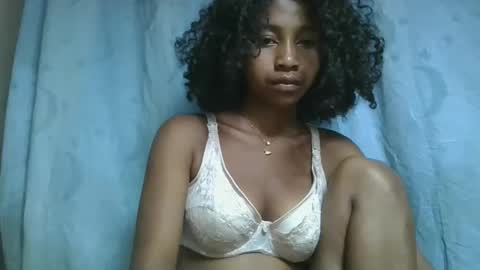 Snapshot of milinasy chatting on 02-20-26, 10:21 milinasy online show from 02-20-26, 10:21