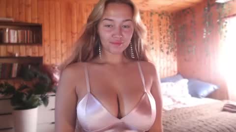 Snapshot of milk_bunny_ chatting on 07-01-26, 11:12 milk_bunny_ online show from 07-01-26, 11:12