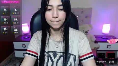 Snapshot of milk_little4u chatting on 11-30-25, 02:59 luci online show from 11-30-25, 02:59