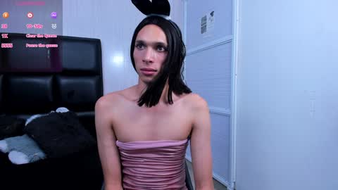 Snapshot of milk_max18 chatting on 01-17-25, 06:57 MAX online show from 01-17-25, 06:57